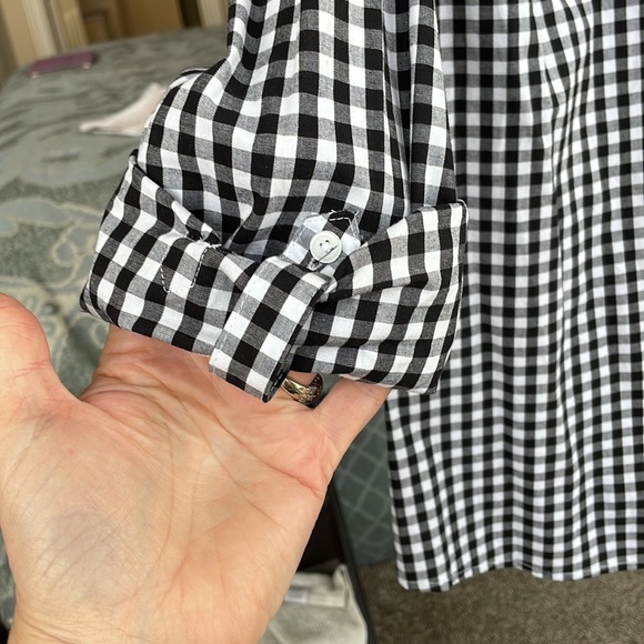 NWT- Croft & Barrow Button Down Shirt - Picture 3 of 9